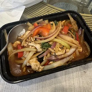 D2. Spicy Basil with chicken