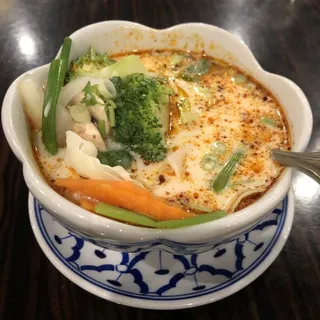 Tom Kha