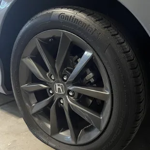 Flat tire mobile service.