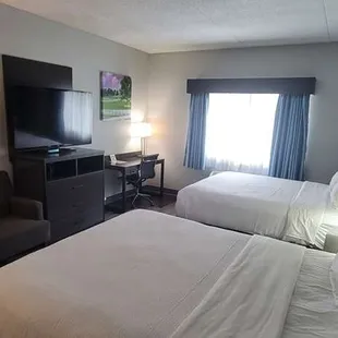 Double Queen Guestroom