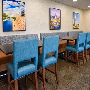 Breakfast Seating Area