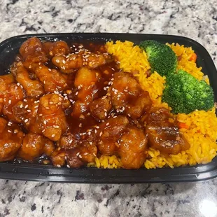 Sesame Chicken Combination Platter