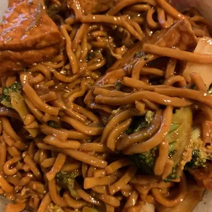 Buddhist Delight with Lo Mein Noodles