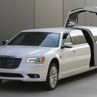 CHRYSLER 300C LIMOUSINE