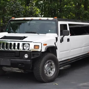 H2-HUMMER STRETCH LIMOUSINE