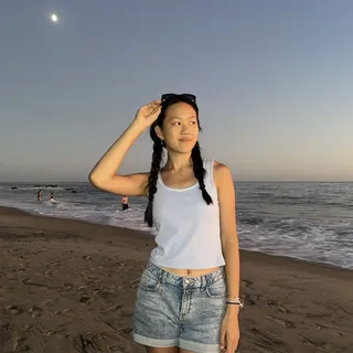 Jocelyn Y.