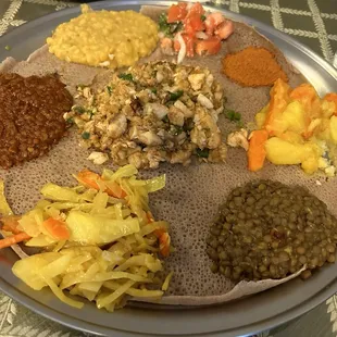 Veggie Combonation Special 6 with Kind Fish Dullet  in the middle