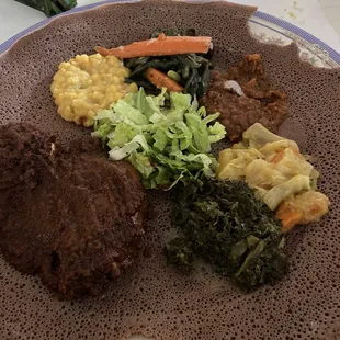 Doro wot and veggie combo