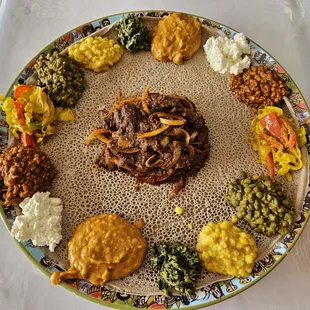 Veggies and Awaze tips (Beef with onios and spices)