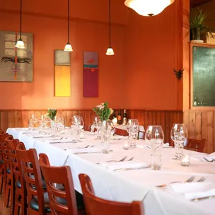 'The Columbia Room' - Private Dining Space that seats up to 32