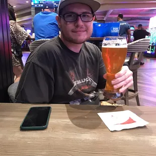 24 ounce on tap some kind of fruity flavored IPA. Tasty!