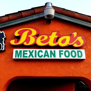 a mexican food restaurant
