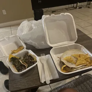 Mulitas &amp; tacos - both carne Asada