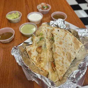 Quesadilla with chicken and fajita peppers