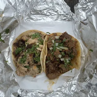 Asada and carnitas tacos