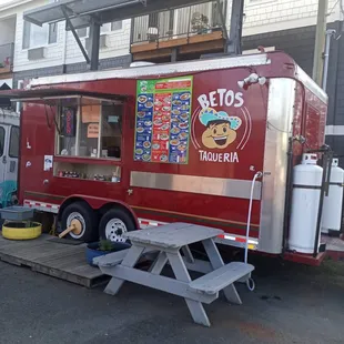 Betos taquería LLC. Authentic Mexican Food Ingredients 100% Fresh and Fresh Meats Made lnstantly
