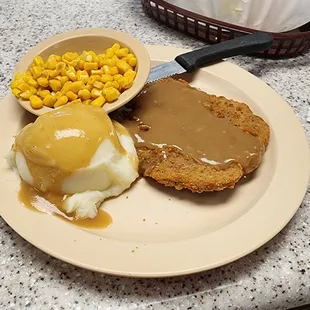 Chicken Fri3d Steak, Corn & Mashed Potatoes