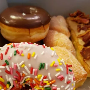 food, donuts, dough desserts