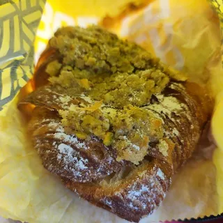 Pistachio Croissant