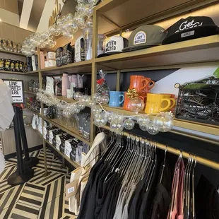 sushi and sashimi, interior