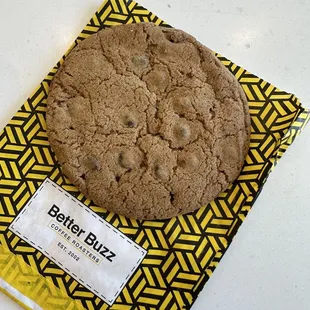 Chocolate chip cookie - super yummy &amp; big!!!