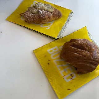 Pistachio Croissant