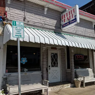 Loved this cute, little diner!