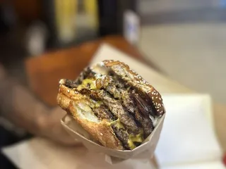 Burger District LA