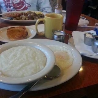 2 Jr.Pancake, 2 Eggs, 2 Bacon or 2 Sausage Links