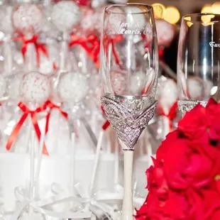 a close up of the cake popss