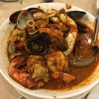 Classic Cioppino