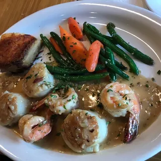 Combo Scallop and Prawn Saute