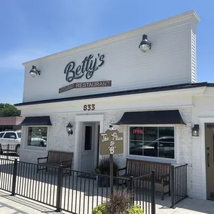 Betty&apos;s