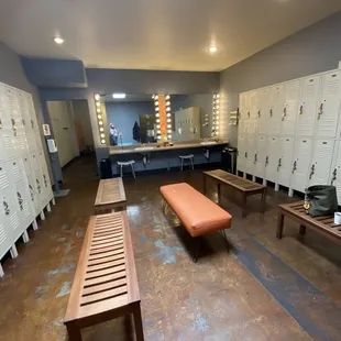 Women&apos;s locker room
