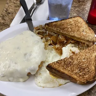 a plate of breakfast food