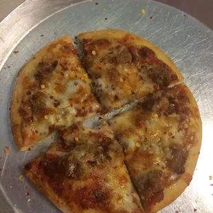 Sausage pan pizza