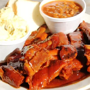 BBQ at Betty&apos;s ..... none better in Mississippi.