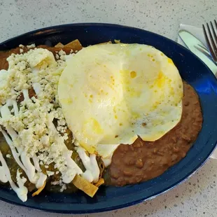 Chilaquiles with egg