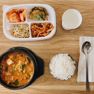 Soybean Paste Stew ()