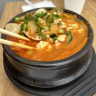 Hot bi bim bap