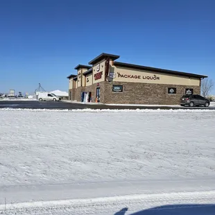 a view of the outside of the building