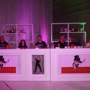Beverlee&apos;s bartending staff