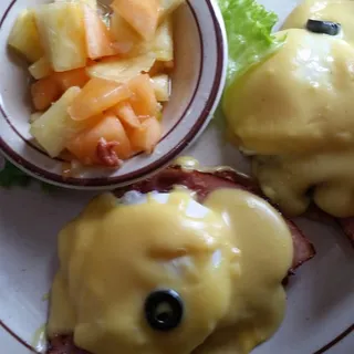EGGS BENEDICT