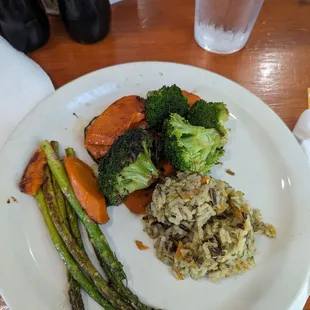 Veggie plate with wild rice