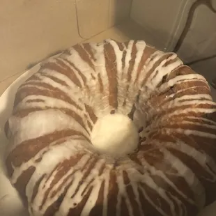 a bundt cake in a box