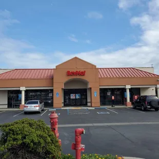 the front of a deli store