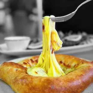 Khachapuri Adjaruli