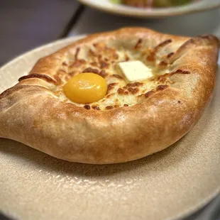 Khachapuri Adjaruli