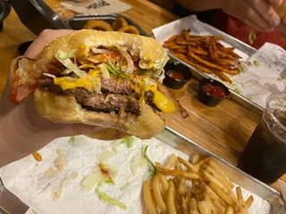 Relish Big Tasty Burgers - Midtown