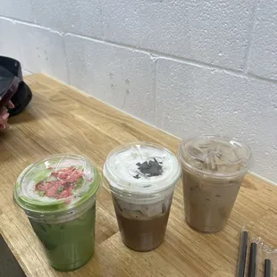 Regular Fresas con Matcha with almond milk, Regular Abuelita Spiced Latte with oat milk, Regular Iced Horchata chai with oat milk